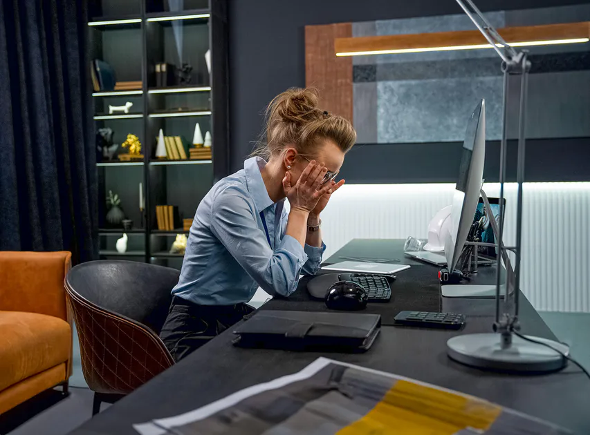 TCE de Minas Gerais aplica multa de R$5.000,00 a servidores por erro em licitação.